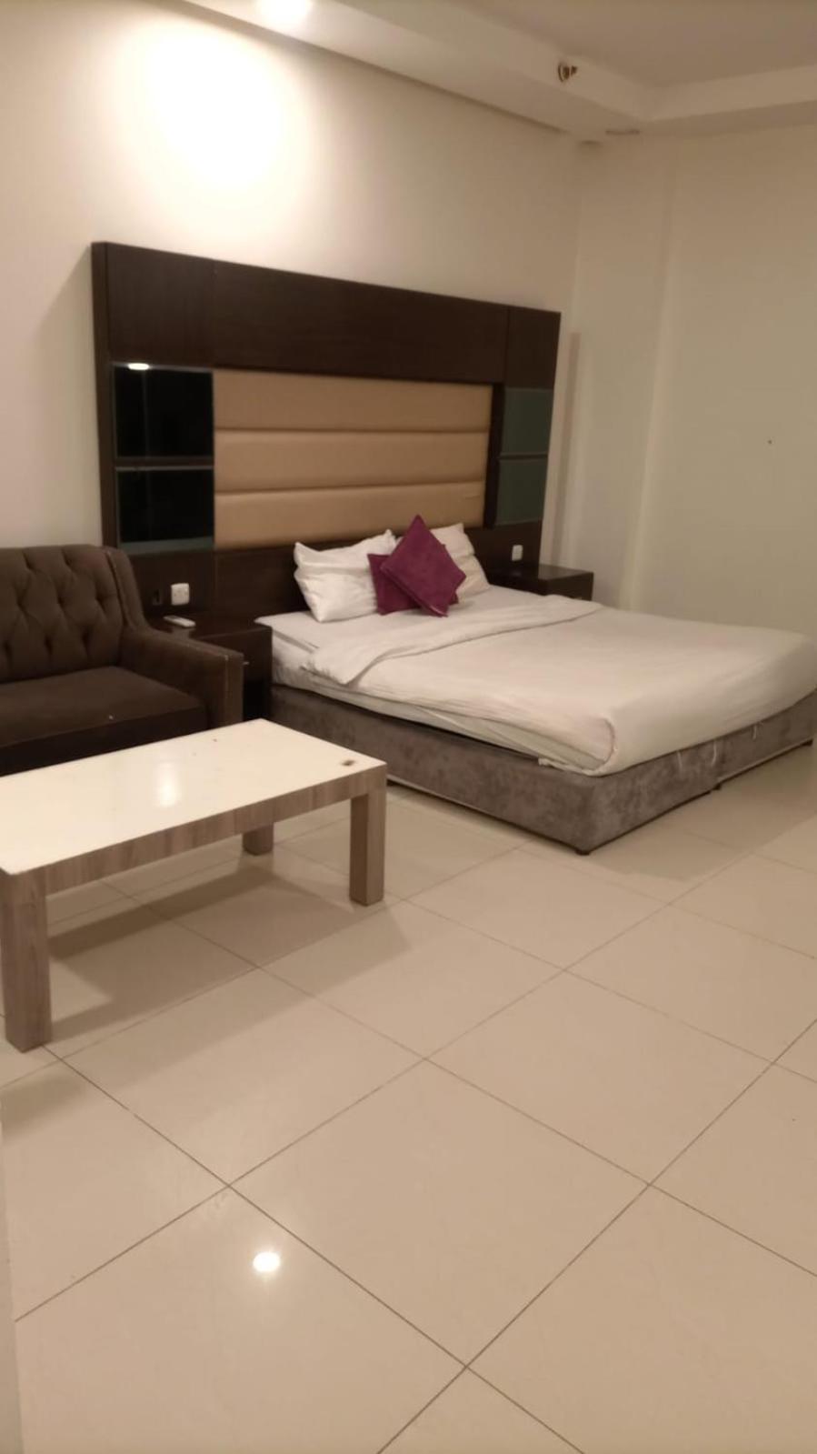 Aram Room Рияд Екстериор снимка